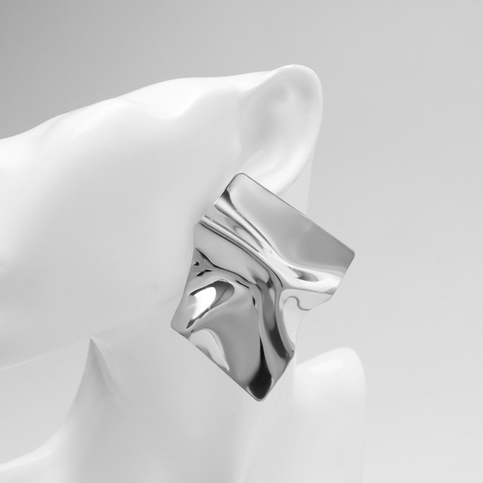 Серьги металл «Атмосфера» ромб мятый, цвет серебро Серьги металл «Атмосфера» ромб мятый, цвет серебро