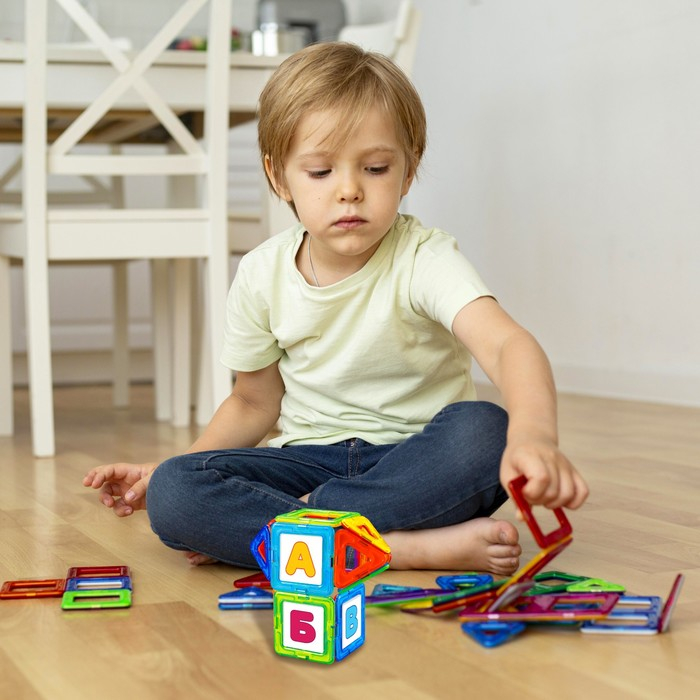 Магнитный конструктор Magical Magnet, 31 деталь, детали матовые Магнитный конструктор Magical Magnet, 31 деталь, детали матовые