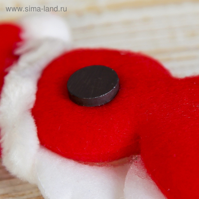 Мягкий магнит Мягкий магнит "Дед Мороз с ёлочкой" 13 см, бело- красный