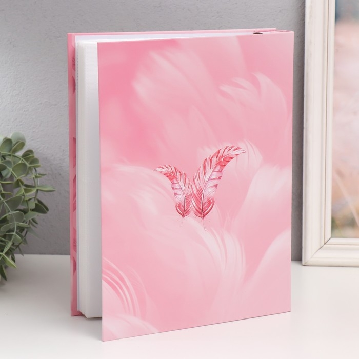 Фотоальбом на 200 фото 13х18 см Фотоальбом на 200 фото 13х18 см "Пёрышки в дымке" в коробке МИКС 5,5х23х29,5 см