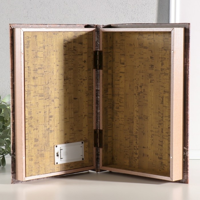 Шкатулка-книга дерево, кожзам, свет Шкатулка-книга дерево, кожзам, свет "Вид на город из окна" 28х19х6 см