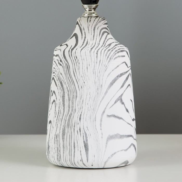 Настольная лампа Настольная лампа "Раум" E14 40Вт белый-черный 23х23х36,5 см RISALUX