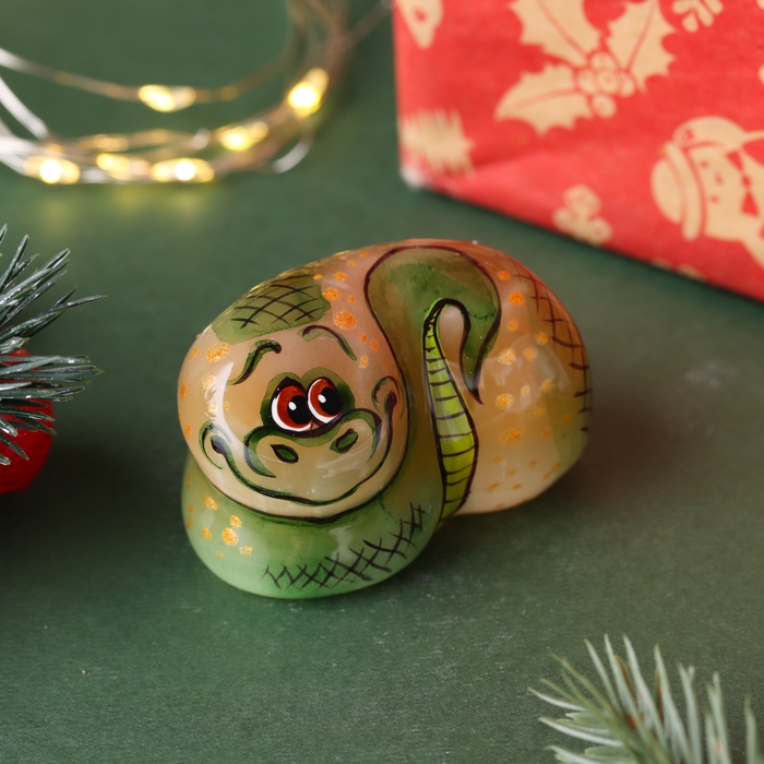 Сувенир Сувенир "Змея Ужик", селенит