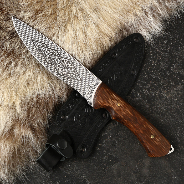Нож кавказский, туристический Нож кавказский, туристический "Беркут" с ножнами, сталь - 40х13, рукоять - орех, 14.5 см