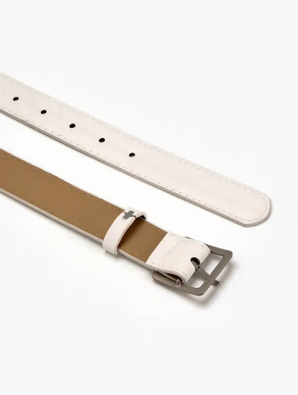 Ремень жен 05-01-02-01, Июнь2508, 3*0,3*110 см, без винта, пряж мат металл, 1 прокол, белый 109031 Ремень жен 05-01-02-01, Июнь2508, 3*0,3*110 см, без винта, пряж мат металл, 1 прокол, белый 109031