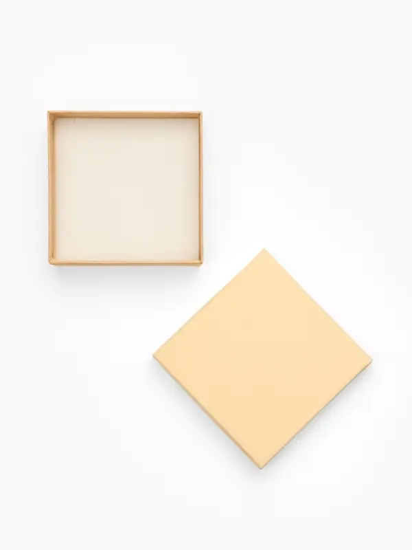 Коробочка подарочная под набор  Коробочка подарочная под набор "Нежность", 9*9 см, цвет бежевый