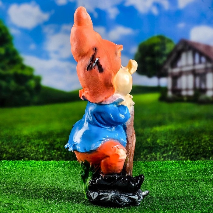 Садовая фигура  Садовая фигура "Гном с мотыгой" 48см