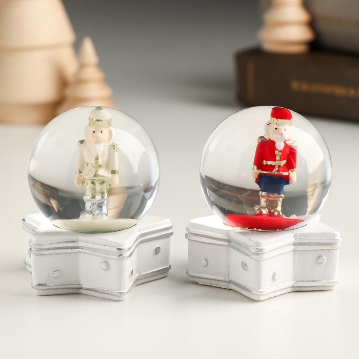 Снежный шар новогодний стеклянный «Щелкунчик на звезде», 5×5×6 см, МИКС Снежный шар новогодний стеклянный «Щелкунчик на звезде», 5×5×6 см, МИКС