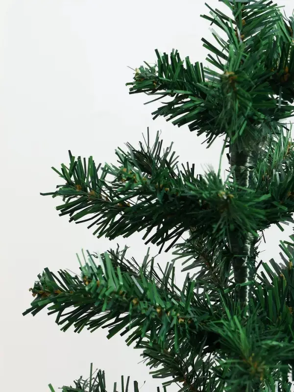 Искусственная ёлка &laquo;Зимнее волшебство. Простая&raquo;, 90 см, 90 ПВХ веток отгибаются