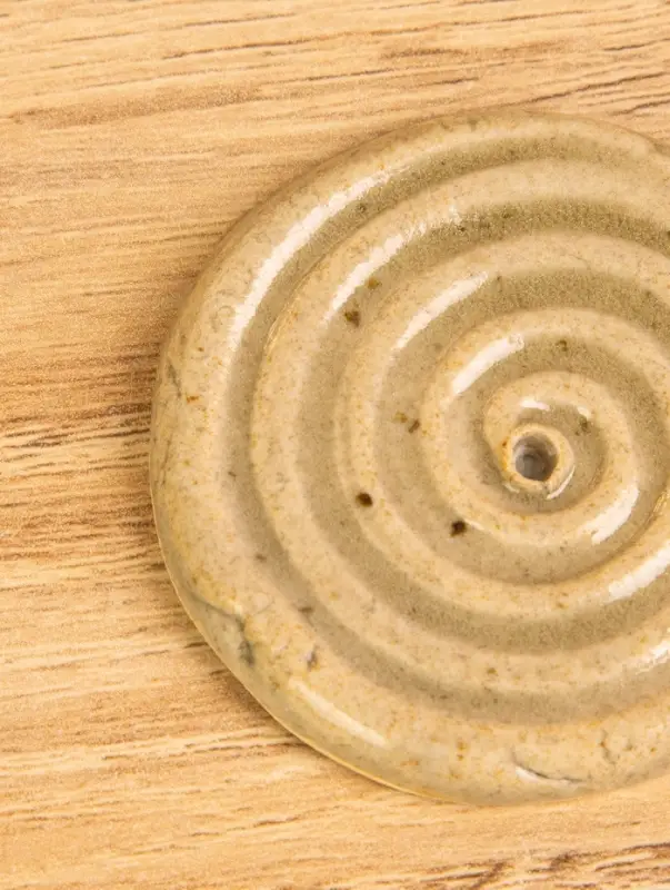 Подставка под благовония "Спираль" керамика, цв. тёмно-коричневый, 6х6х0,8 см