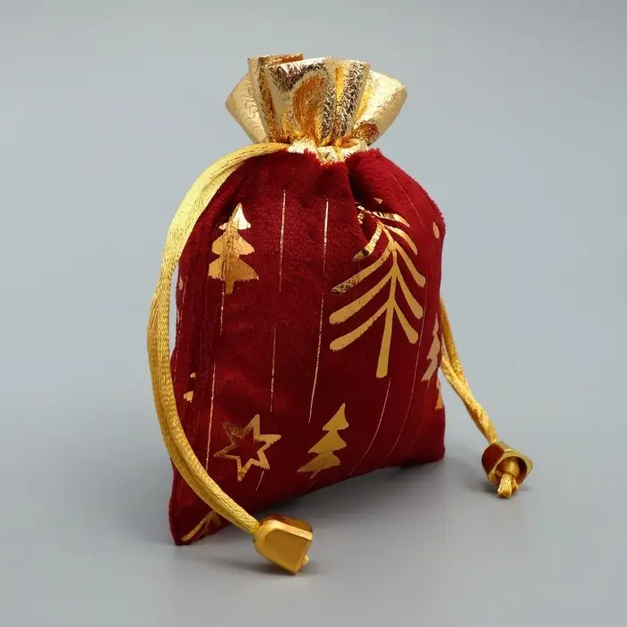 Мешочек подарочный плюш «Сказка с тобой», ёлки, тиснение, 10 х 12 см +/- 1.5 см Мешочек подарочный плюш «Сказка с тобой», ёлки, тиснение, 10 х 12 см +/- 1.5 см