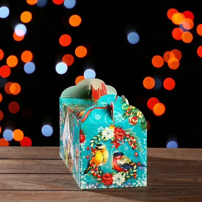 Подарочная коробка «Новогодние открытки» 23×10×10 см