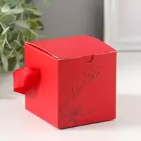 Шкатулка пластик "Роза в футляре" красная 6,8х6,8х7,5 см