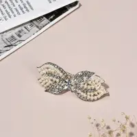 Заколка - автомат для волос &laquo;Гелая&raquo;, бантик, 9 см, серебристо-белая