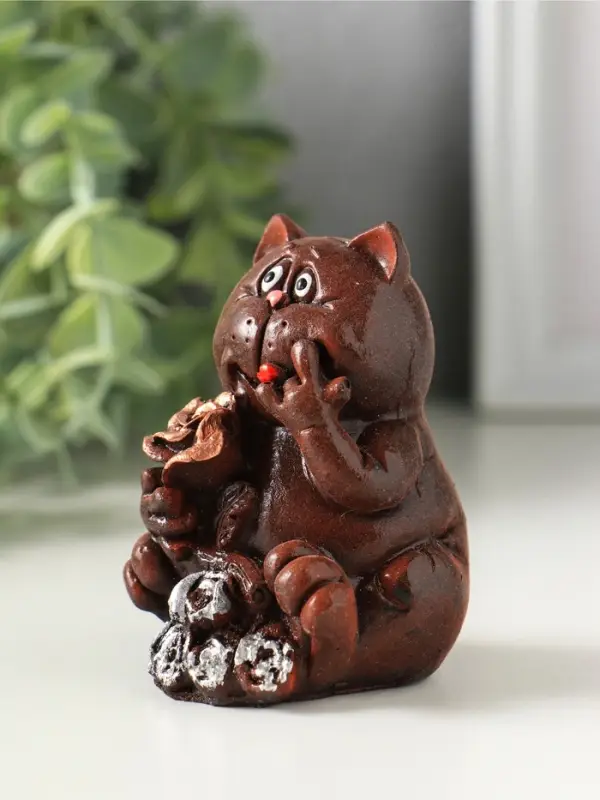 Фигурка &laquo;Кот с цветами&raquo;, 7&times;5&times;6.5 см, МИКС