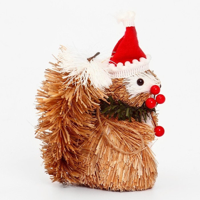 Декоративная подвеска «Белочка в новогоднем колпаке» 12 × 7 × 15 см Декоративная подвеска «Белочка в новогоднем колпаке» 12 × 7 × 15 см