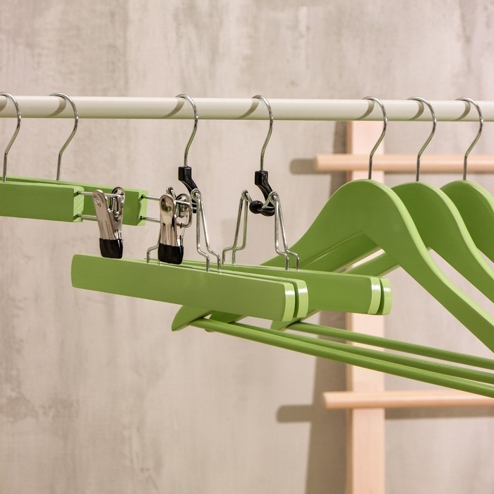 Вешалки для брюк и юбок LaDо́m Brillant, 30×17×2,4 см, 2 шт, деревянные, цвет фисташковый Вешалки для брюк и юбок LaDо́m Brillant, 30×17×2,4 см, 2 шт, деревянные, цвет фисташковый