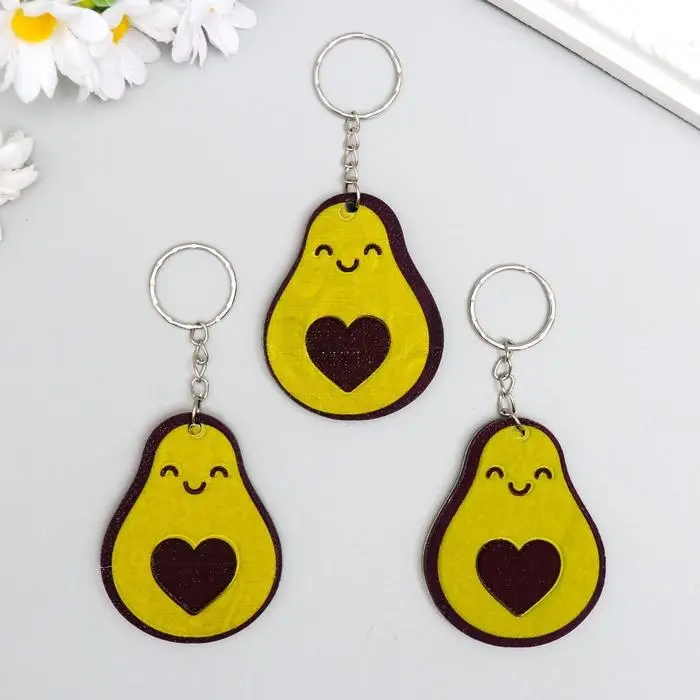 Брелок для ключей на кольце «Авокадо с косточкой-сердечком», EVA, 5.1×6.5 см Брелок для ключей на кольце «Авокадо с косточкой-сердечком», EVA, 5.1×6.5 см