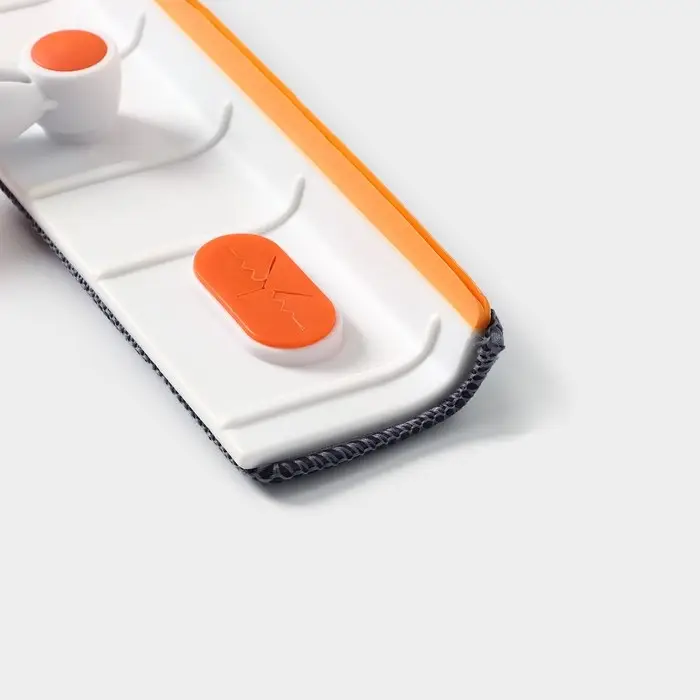 Щётка для окон Raccoon, фиксатор, стальная телескопическая ручка 93(137) см, насадка из микрофибры 28&times;7 см