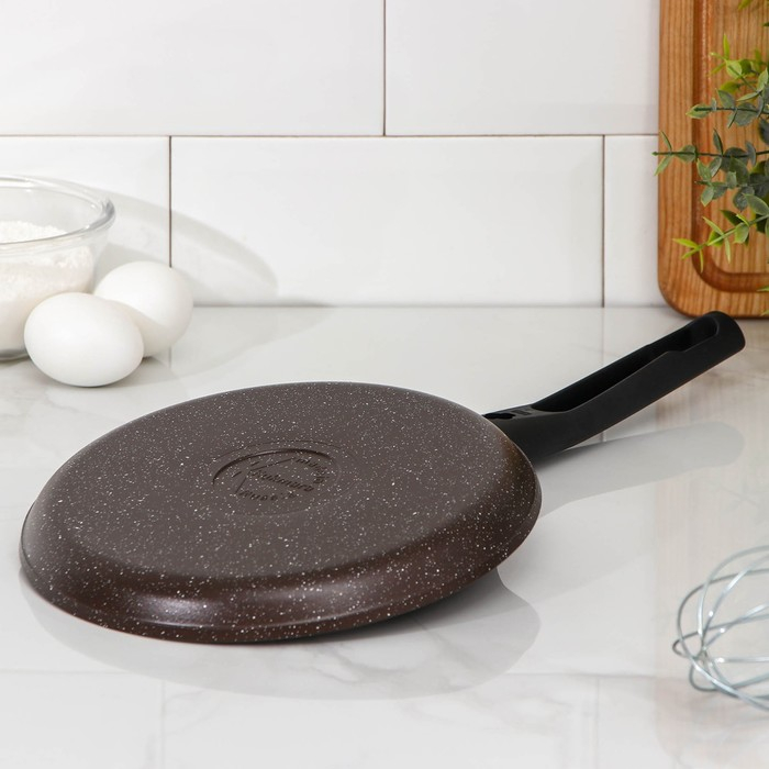 Сковорода блинная , d=20 см, пластиковая ручка, антипригарное покрытие, цвет кофейный мрамор Сковорода блинная , d=20 см, пластиковая ручка, антипригарное покрытие, цвет кофейный мрамор