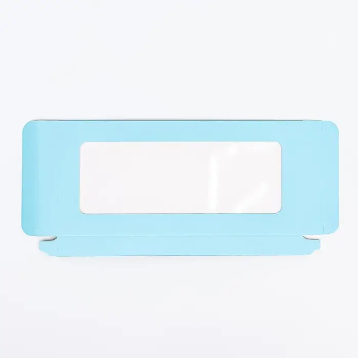 Подарочная коробка под плитку шоколада, с окном голубой, 17×8×1.4 см Подарочная коробка под плитку шоколада, с окном голубой, 17×8×1.4 см