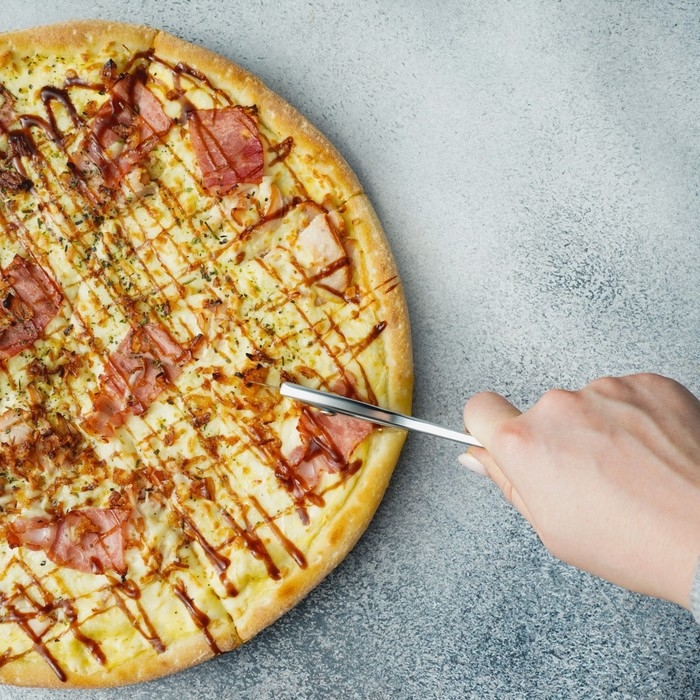 Нож для пиццы и теста Magistro Volt, нержавеющая сталь, цвет серебряный Нож для пиццы и теста Magistro Volt, нержавеющая сталь, цвет серебряный