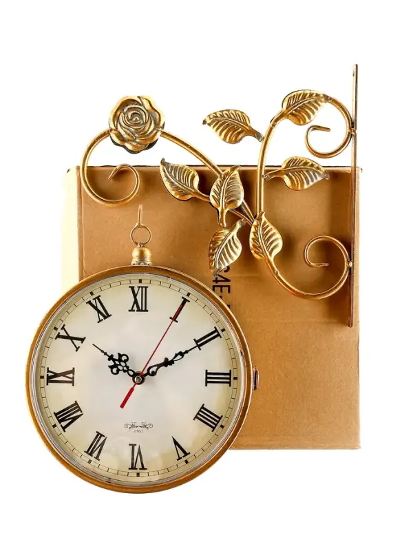 Часы настенные интерьерные &laquo;Финетти&raquo;, двусторонние, на подвесе, 28&times;29.5 см, d=21.5 см, от батареек 2&times;АА