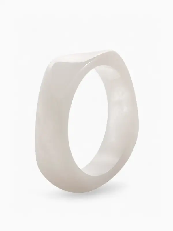 Браслет на руку широкий акриловый, цвет белый