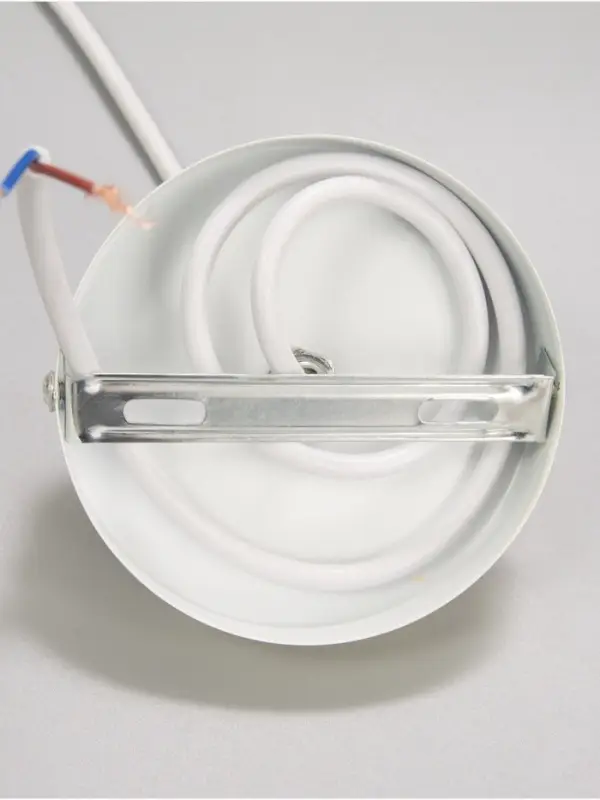 Светильник Edward, 1&times;40 Вт, Е27, 25&times;21.5&times;18 см, сливочный