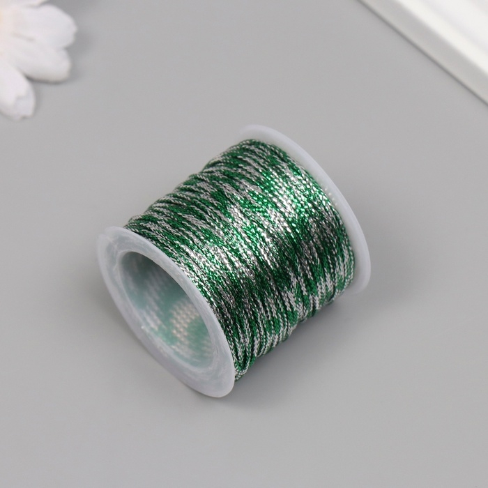 Сутажный шнур на бобине Сутажный шнур на бобине "Зелёный с серебром" намотка 15 м толщина 2 мм 4,3х4,7х4,7 см