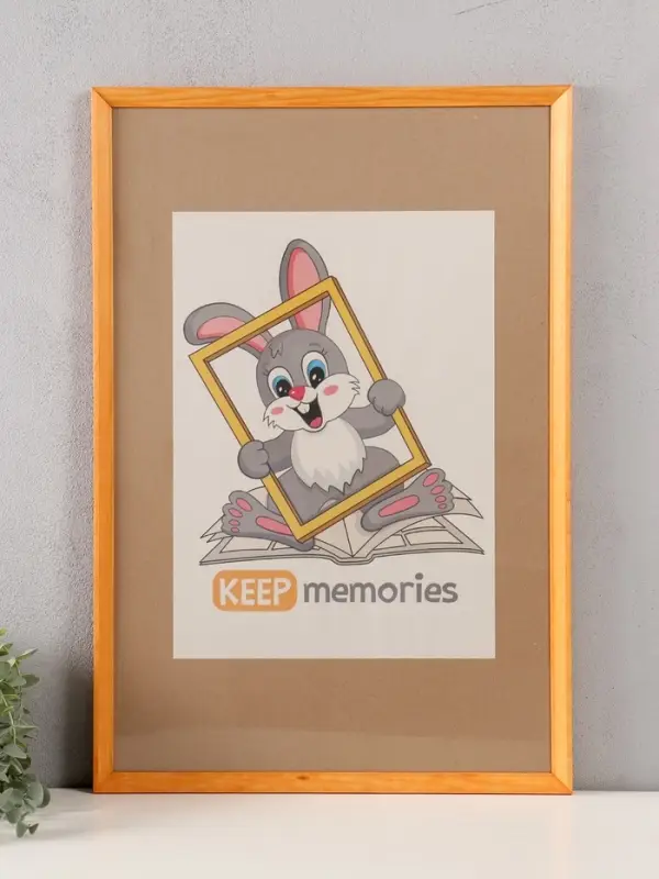 Фоторамка дерево 40х60 см, сосна №2 (пластиковый экран) Фоторамка дерево 40х60 см, сосна №2 (пластиковый экран)