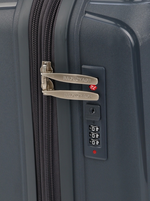 Чемодан 20 Чемодан 20", PP, 38*22*56, отд на молнии, код замок, 4 колеса, серый