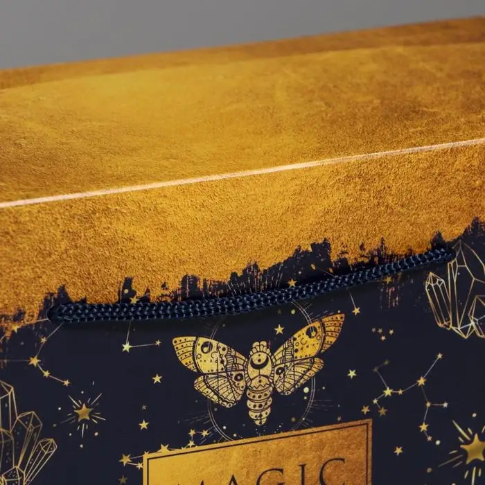 Пакет—коробка, подарочная упаковка, «Magic time», 23 х 18 х 11 см Пакет—коробка, подарочная упаковка, «Magic time», 23 х 18 х 11 см