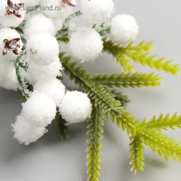 Декор для творчества Декор для творчества "Еловая ветка и снежные шары" 22 см