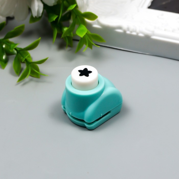 Дырокол фигурный Дырокол фигурный "Звёздочка" d=1 см МИКС 3,5х3х3,5 см