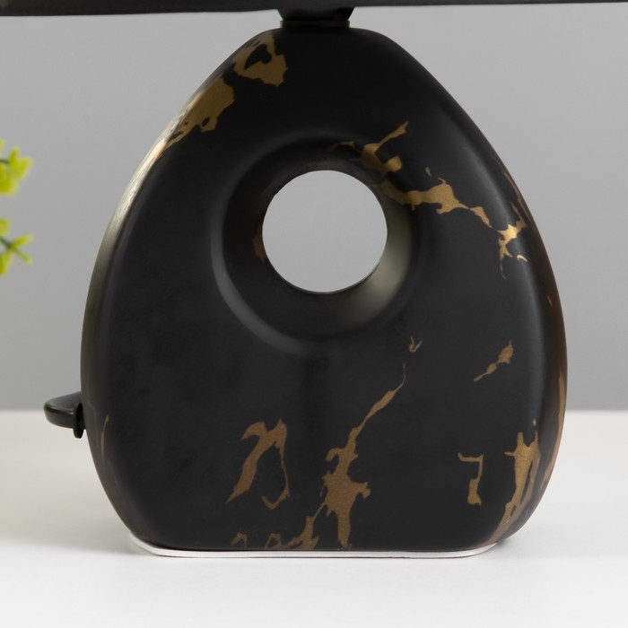 Настольная лампа Настольная лампа "Аморет" E14 40Вт черный-золото 20х20х30 см RISALUX