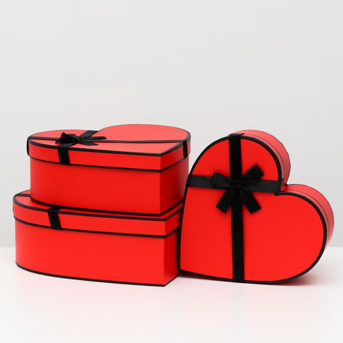 Набор коробок 3 в 1 Набор коробок 3 в 1 "Сердца", 33 x 32 x 11.5 - 26 x 25 x 9.5 см