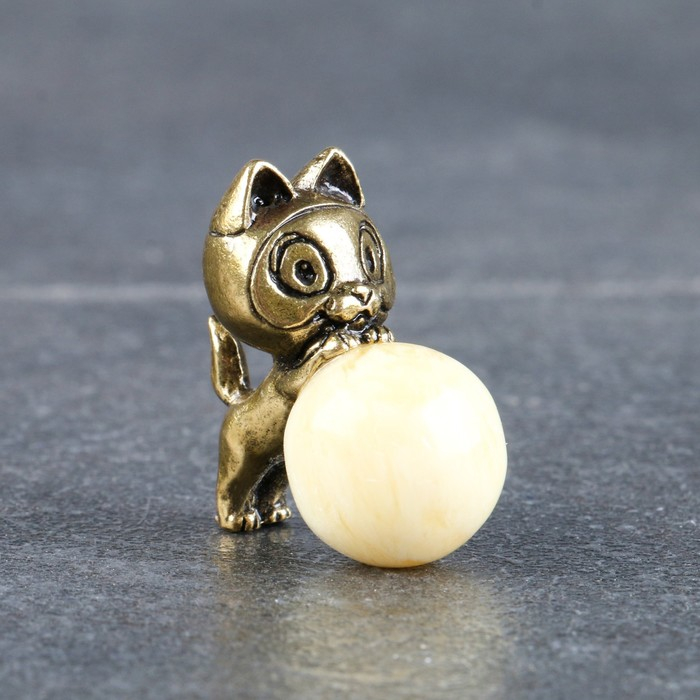 Сувенир Сувенир "Котик", латунь, янтарная смола, 2,9х1,5х2,0 см