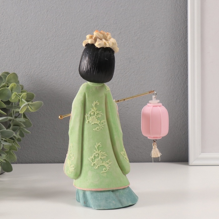 Сувенир полистоун свет  Сувенир полистоун свет "Девочка в кимоно с фонариком" зеленый 1хLR41 7,6х14х22 см