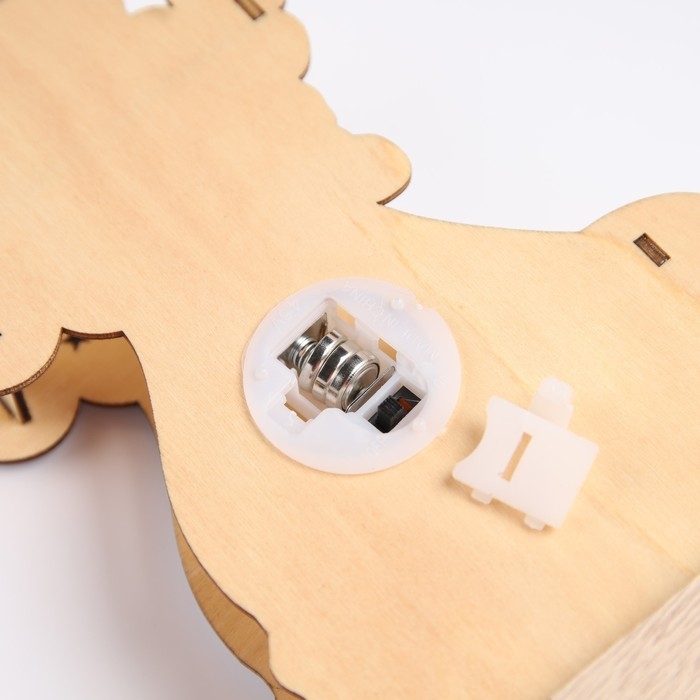 Светодиодная фигура «Снегурочка» 12 × 20 × 4.7 см, дерево, батарейки LR1130х3 (в комплекте), свечение тёплое белое