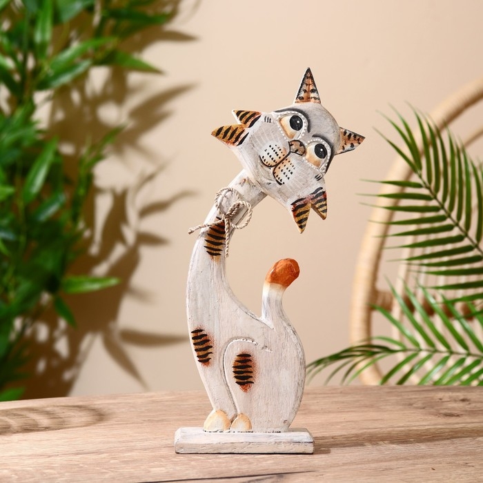 Сувенир на подставке Сувенир на подставке "Кошечка" дерево 14х4,5х30 см