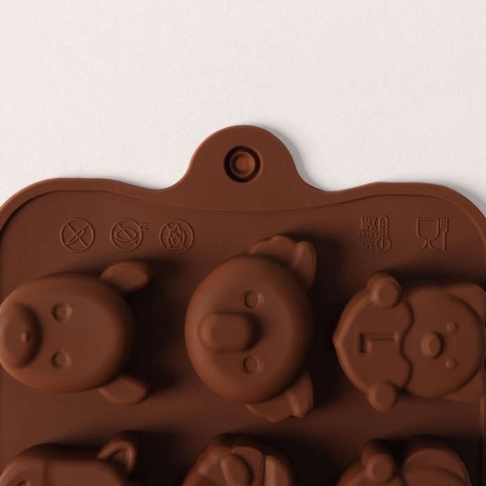 Форма для конфет и шоколада Доляна «Животные. Любовь», силикон, 20,6×10,5×1,4 см, 15 ячеек, цвет коричневый Форма для конфет и шоколада Доляна «Животные. Любовь», силикон, 20,6×10,5×1,4 см, 15 ячеек, цвет коричневый