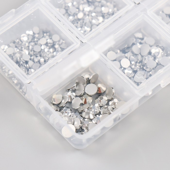 Декор для творчества стекло Декор для творчества стекло "Стразы. Серебро" d=2-4,8 мм н-р 1188 шт 6х8х1,5 см