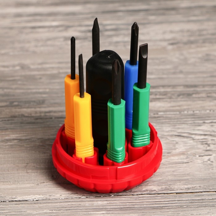 Подарочный набор инструментов в банке «Otvertki«, 6 предметов Подарочный набор инструментов в банке «Otvertki«, 6 предметов