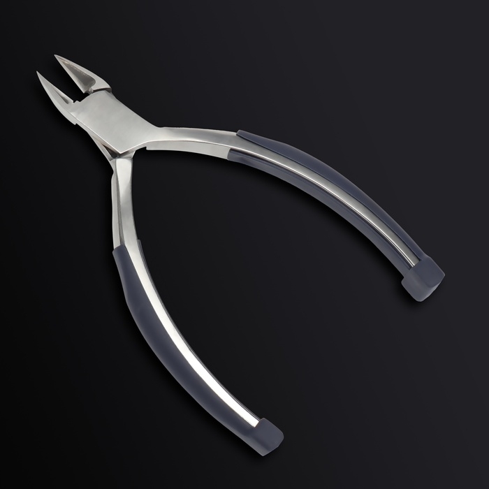 Кусачки педикюрные «Premium», скрытая пружина, прорезиненные ручки, 12,3 см, длина лезвия - 13 мм, цвет серебристый/серый