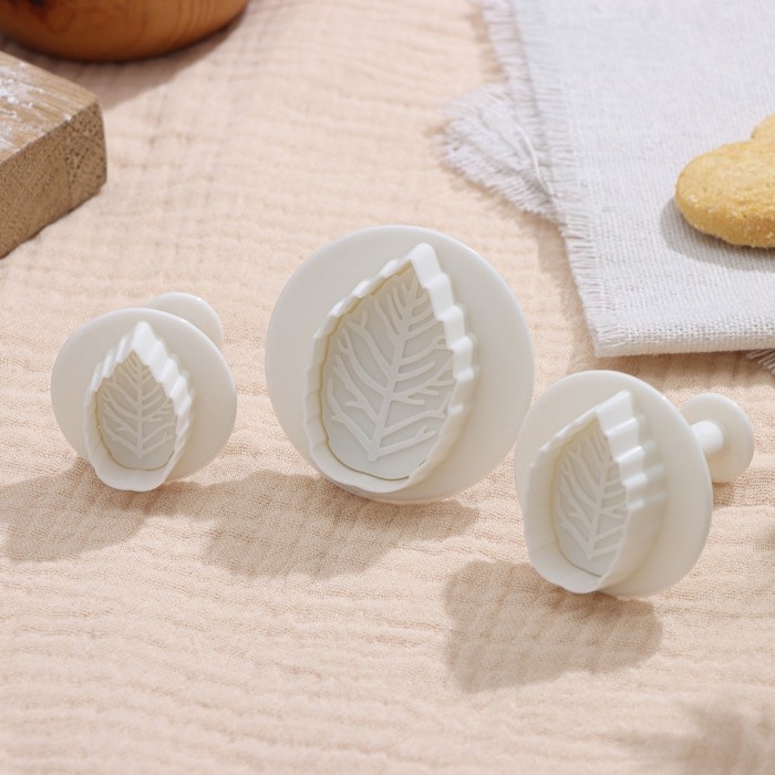 Набор плунжеров кондитерских Доляна «Лист», 3 шт, d=3,2/4/5 см Набор плунжеров кондитерских Доляна «Лист», 3 шт, d=3,2/4/5 см