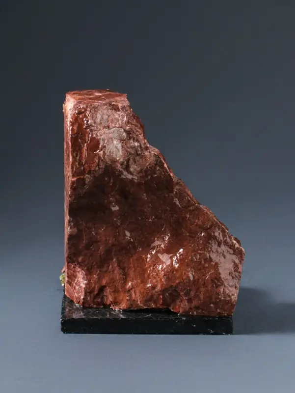 Фигурка-скол &laquo;Горка&raquo;, с корундом