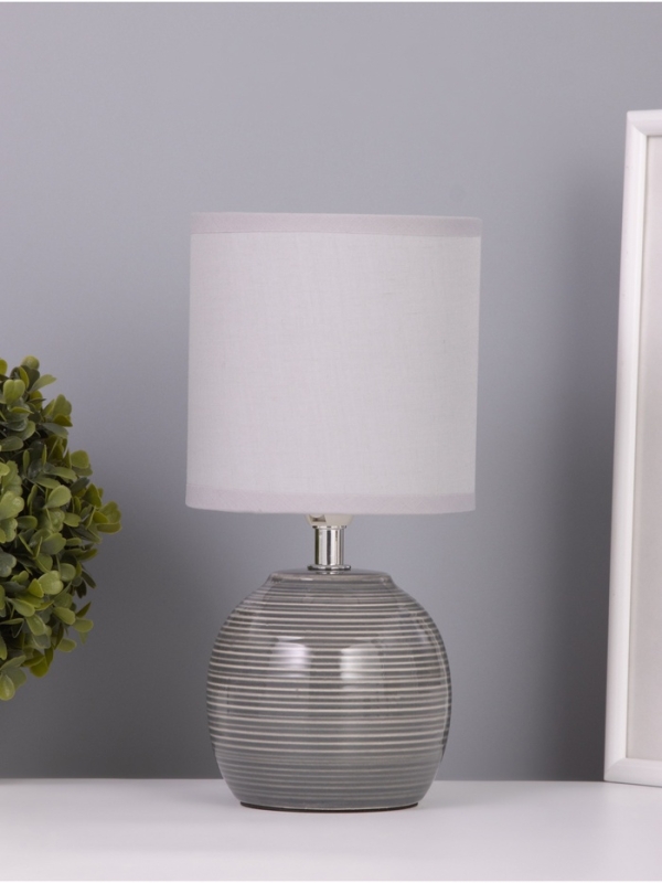 Лампа настольная Лампа настольная "Бриз" 1х40Вт Е14 серый 13х13х25см