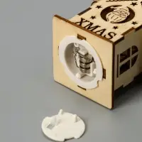 Ёлочная игрушка &laquo;Домик со снеговиком&raquo;, 6&times;4.5&times;4.5 см, от батареек, свечение тёплое белое