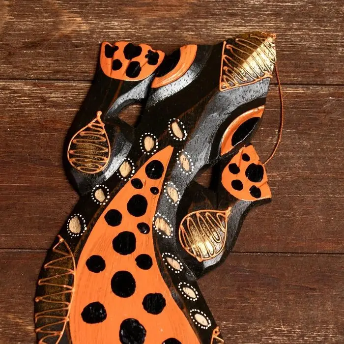 Панно настенное дерево  Панно настенное дерево "Геккон с яркими лапками" 1,2х11х50 см